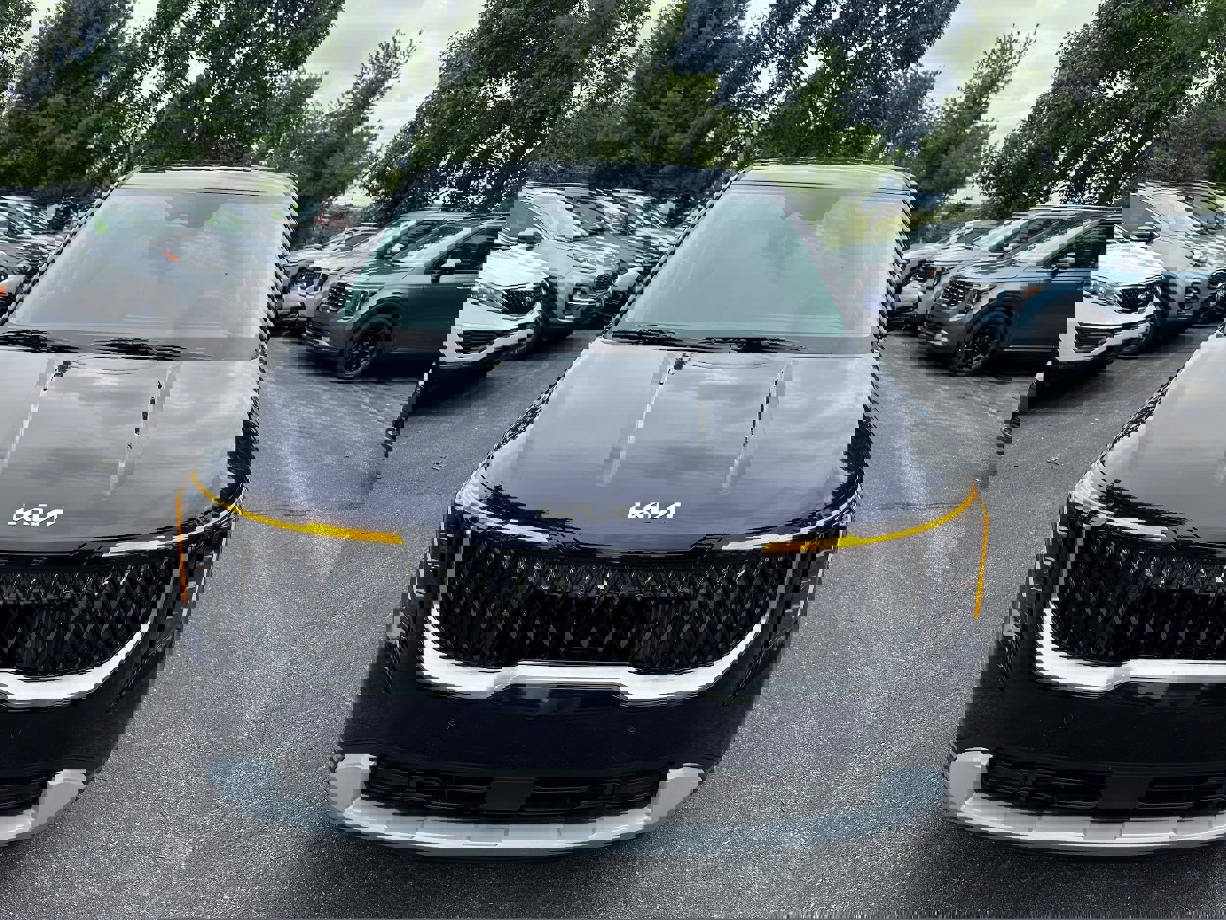 New 2026 Kia Carnival LXS image 2