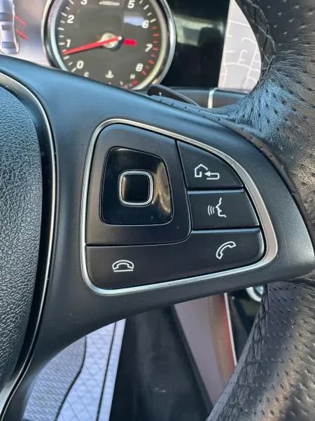 Used 2017 Mercedes-Benz E 300 image 32