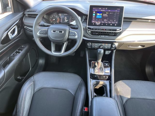 Used 2024 Jeep Compass Trailhawk AWD/4WD image 16