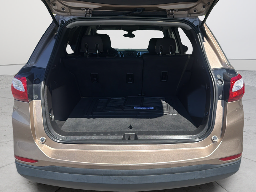 Certified 2019 Chevrolet Equinox LS w/ LS Convenience Package FWD image 18