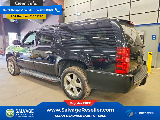 Used 2014 Chevrolet Suburban LTZ RWD image 3