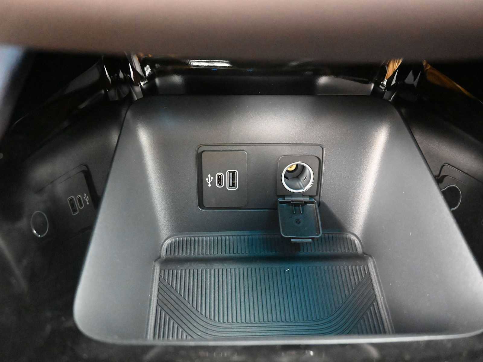 New 2026 Ford Explorer Platinum image 37