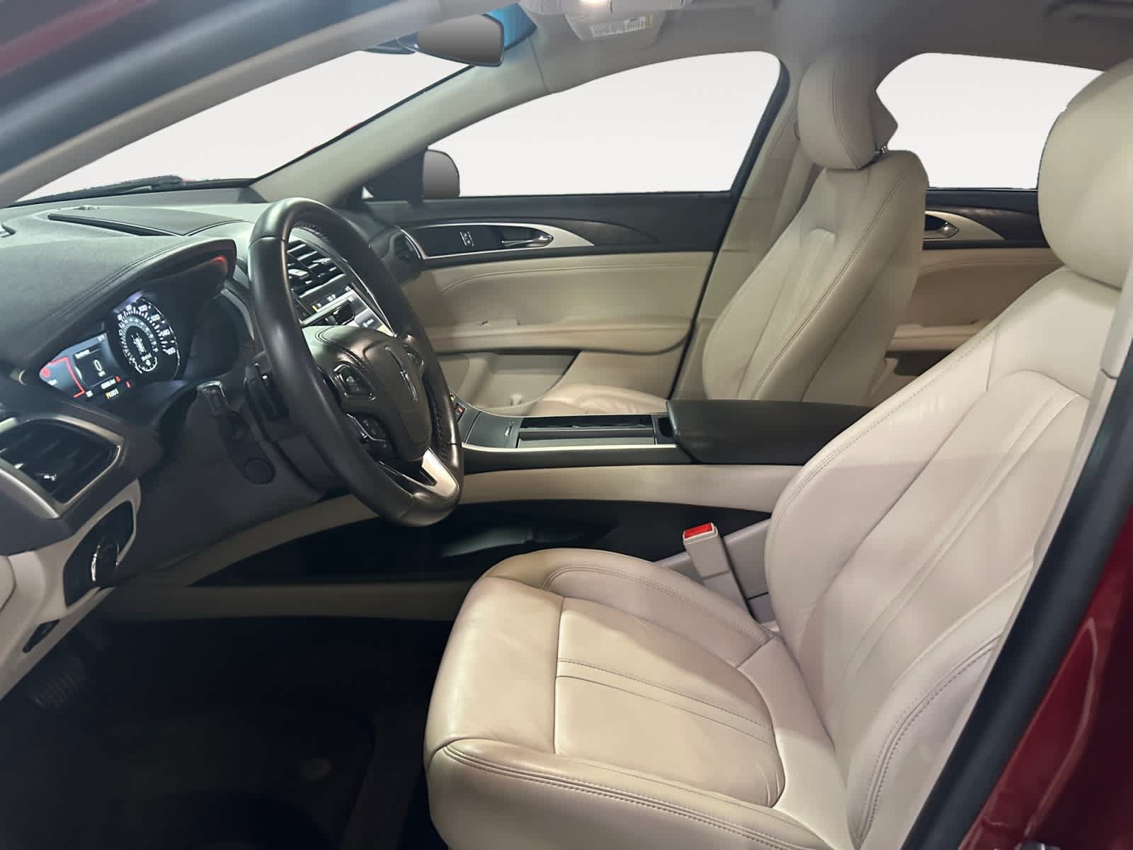 Used 2019 Lincoln MKZ Reserve FWD image 15