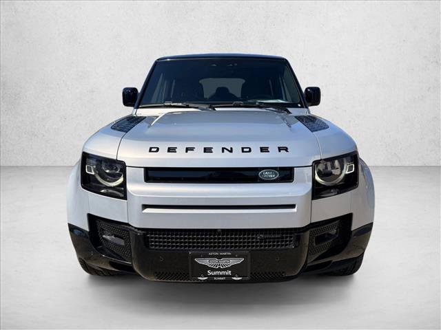 Used 2023 Land Rover Defender 110 X-Dynamic SE image 8