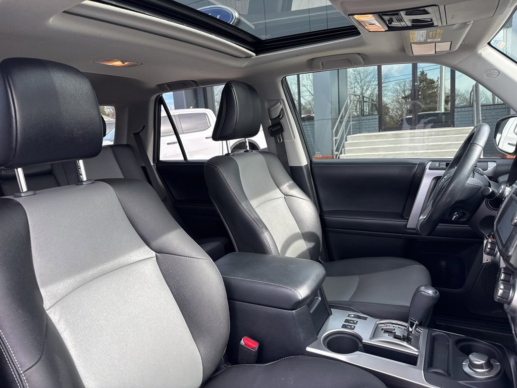 Used 2018 Toyota 4Runner SR5 Premium image 19