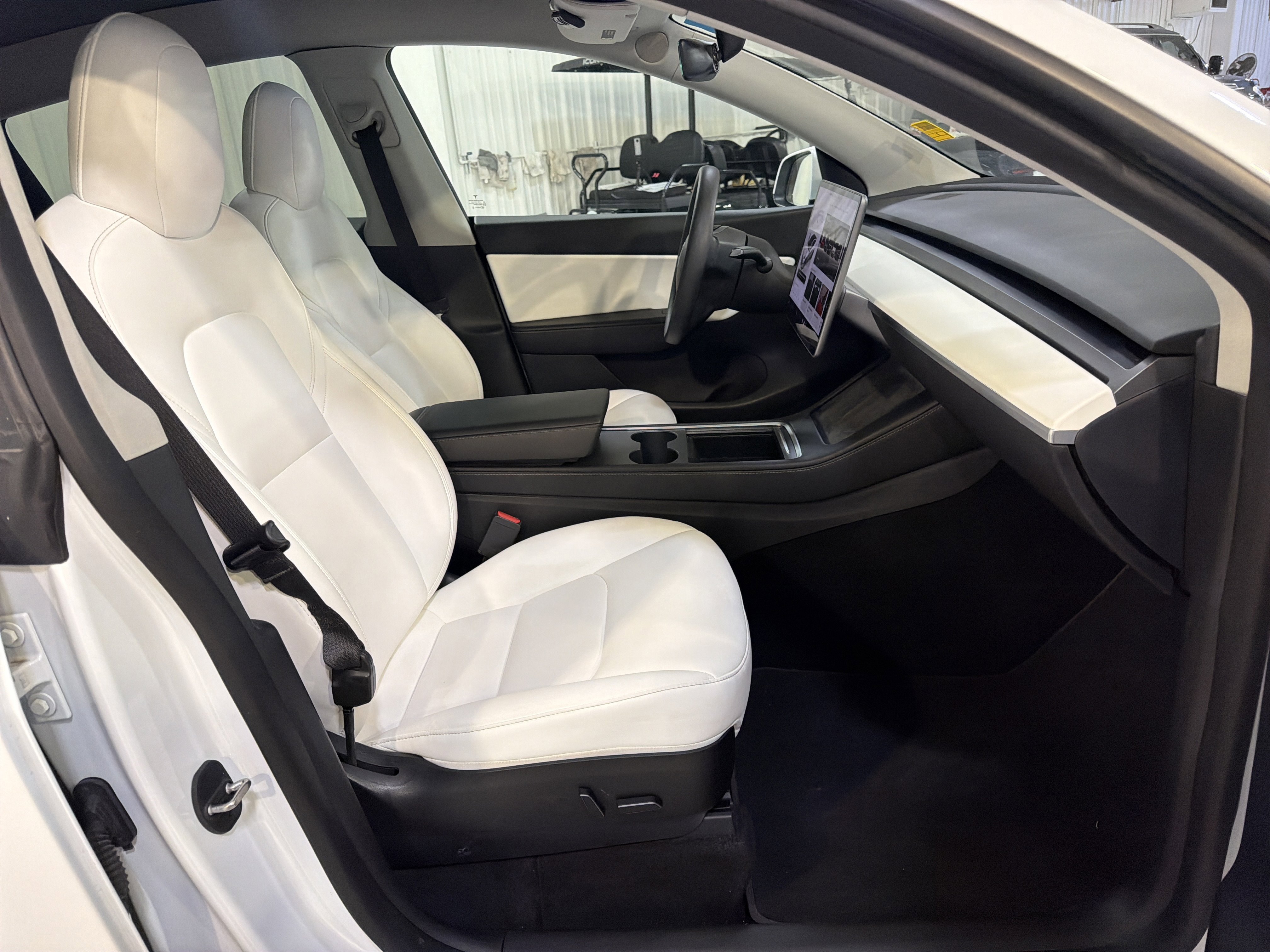 Used 2022 Tesla Model Y Performance AWD/4WD image 12