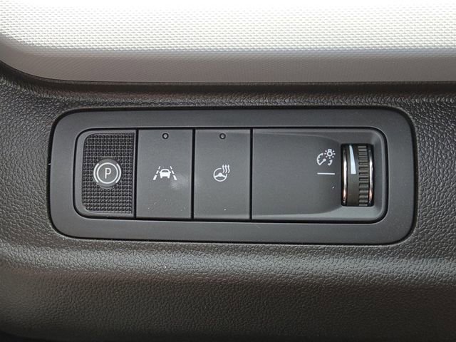 New 2027 Chevrolet Bolt LT w/ Comfort Package FWD image 10