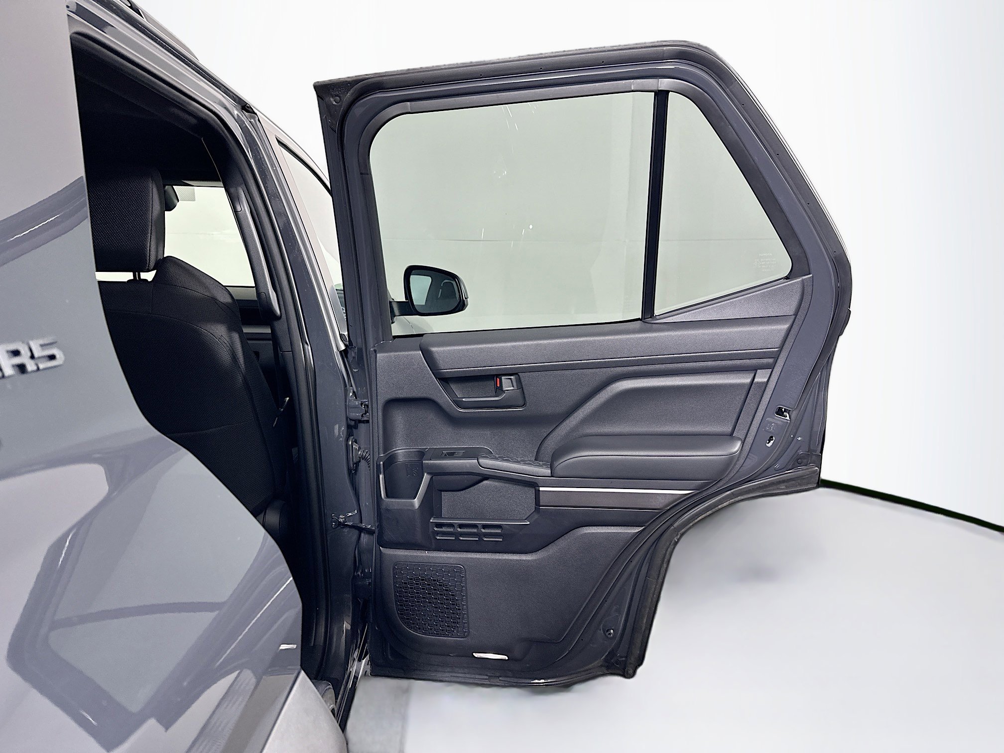 Used 2025 Toyota 4Runner SR5 image 28