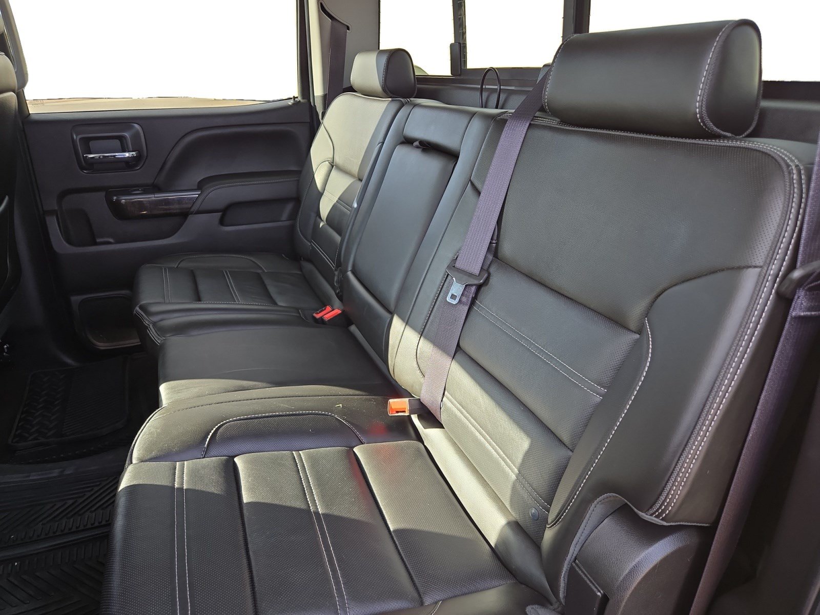 Used 2015 GMC Sierra 2500 Denali w/ Duramax Plus Package AWD/4WD image 13