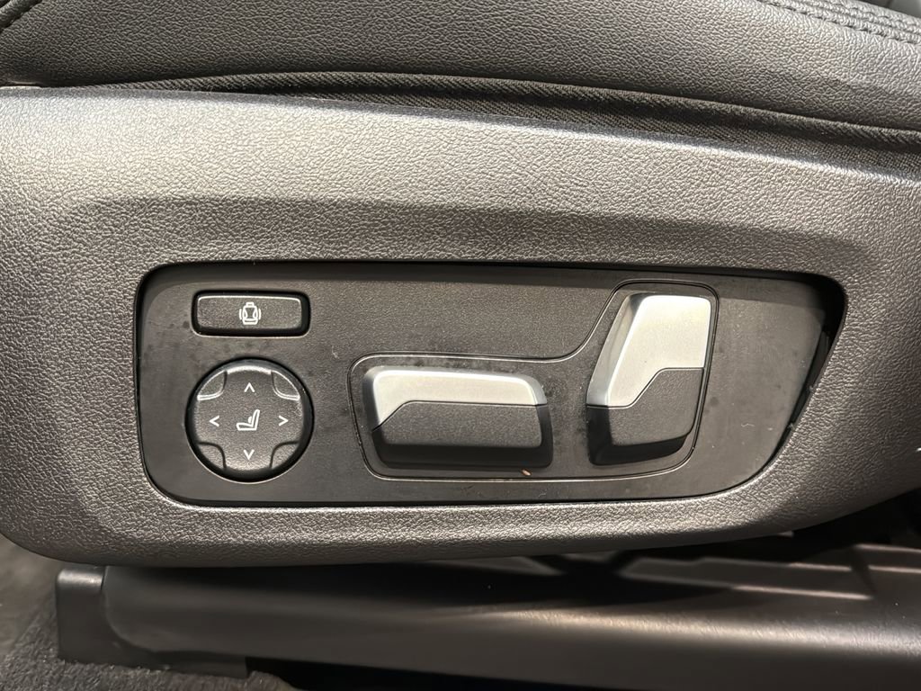 Used 2021 BMW X3 xDrive30i w/ Convenience Package AWD/4WD image 12