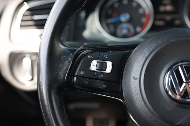 Used 2015 Volkswagen Golf R 4-Door AWD/4WD image 29