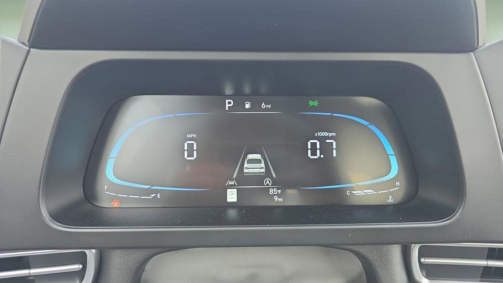 New 2026 Hyundai Elantra SE FWD image 17