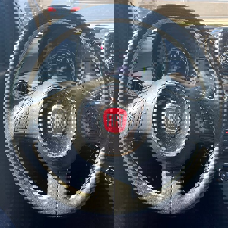 Used 2018 FIAT 500 e w/ Esport Package image 17