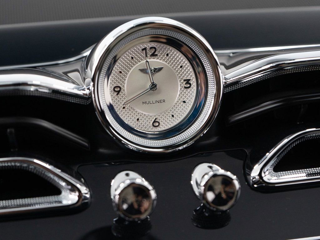 Certified 2025 Bentley Bentayga Extended Wheelbase image 41