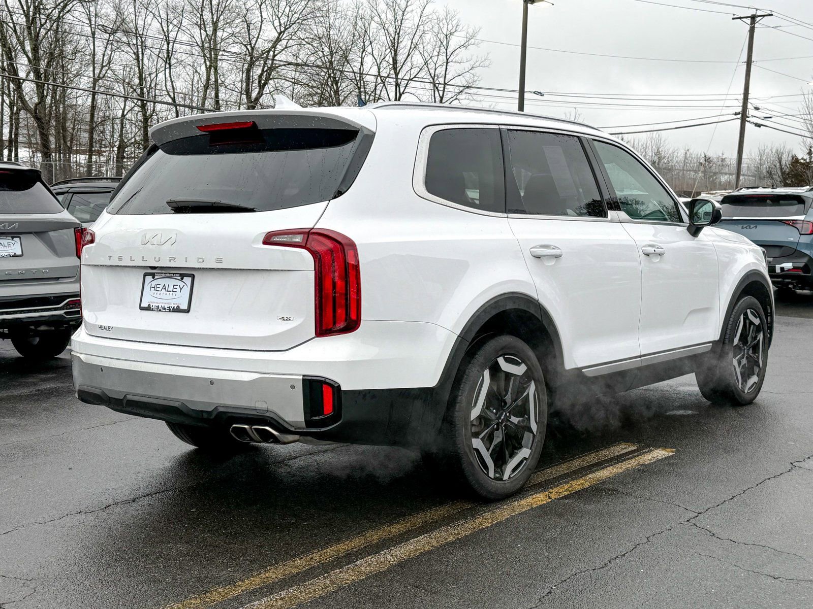 Certified 2024 Kia Telluride S w/ S Sunroof Package image 7