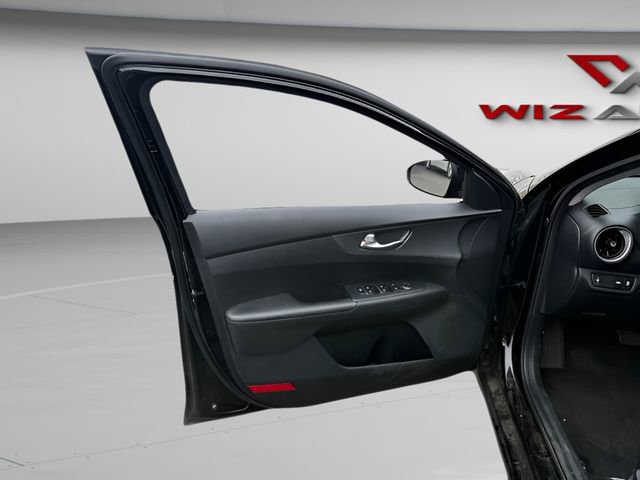 Used 2021 Kia Forte LXS FWD image 10