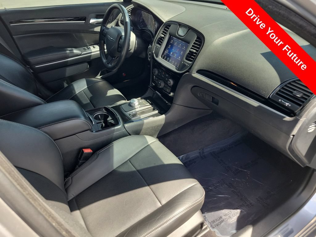 Used 2017 Chrysler 300 S w/ 300S Premium Group 2 RWD image 22