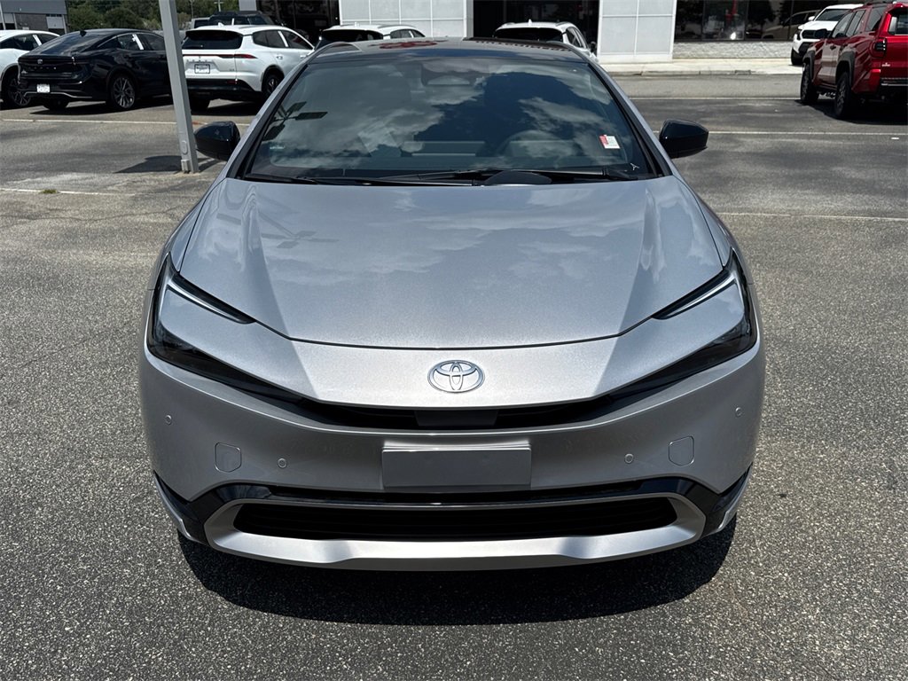 New 2025 Toyota Prius XSE image 8