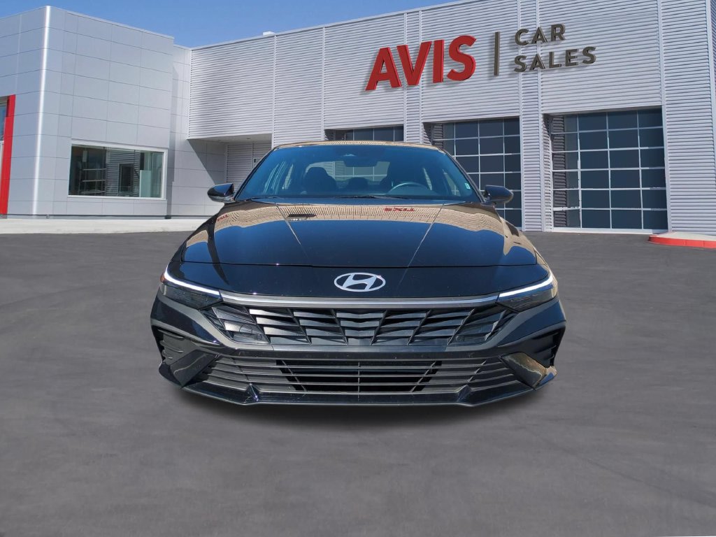 Used 2026 Hyundai Elantra Sport FWD image 2