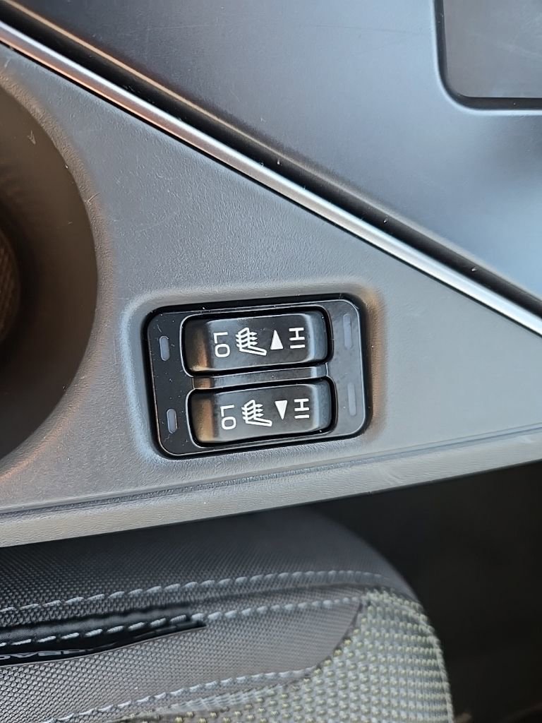 Used 2024 Subaru Crosstrek 2.0i Premium image 23