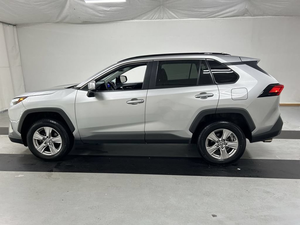 Used 2024 Toyota RAV4 XLE AWD/4WD image 6