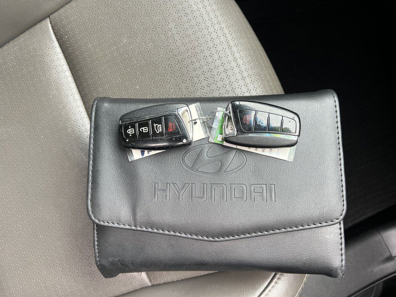 Used 2014 Hyundai Santa Fe GLS image 37