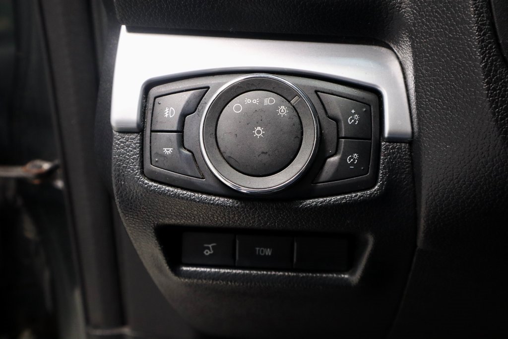 Used 2016 Ford Explorer Limited image 31