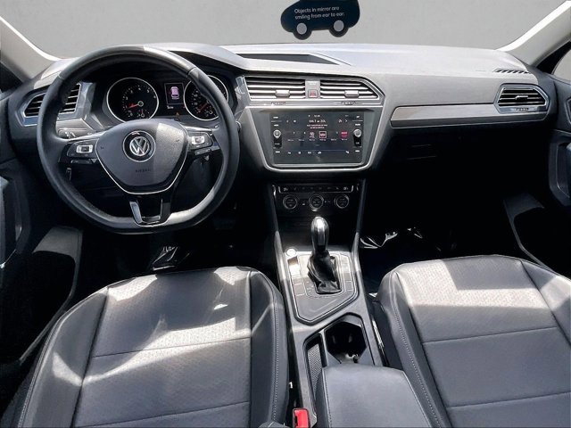 Used 2020 Volkswagen Tiguan SE w/ Panoramic Sunroof Package FWD image 16
