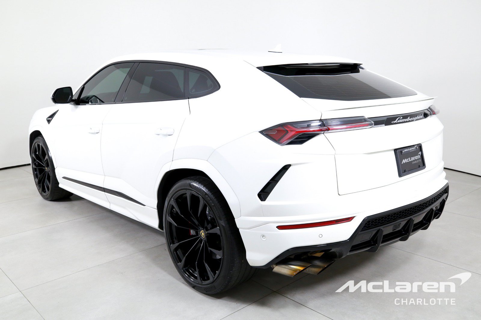 Used 2020 Lamborghini Urus AWD/4WD image 6