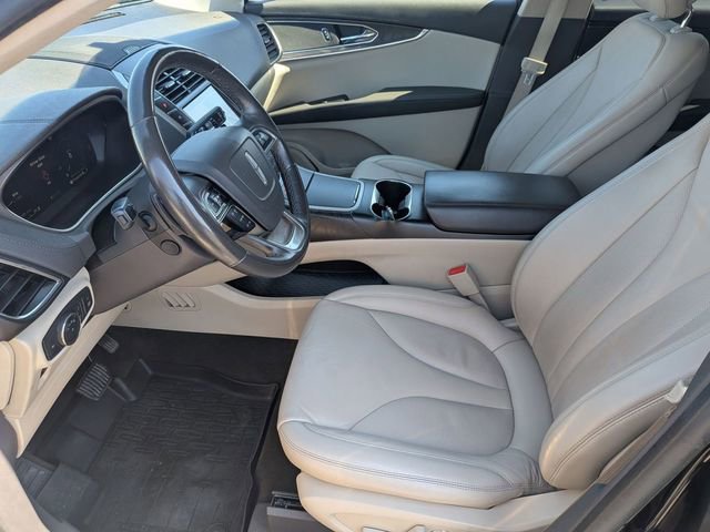 Used 2019 Lincoln Nautilus Select image 9