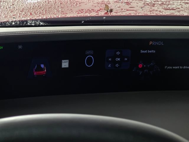 Used 2025 Lincoln Nautilus Reserve image 25