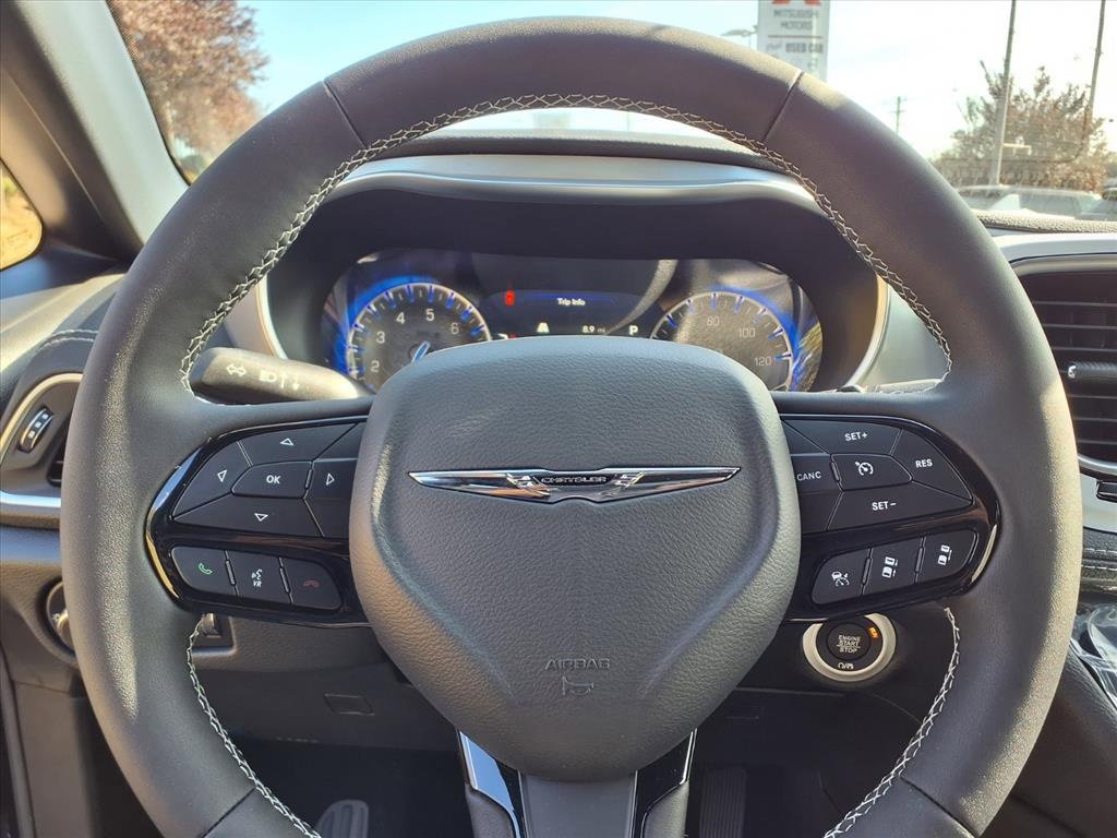 New 2026 Chrysler Pacifica Limited image 13