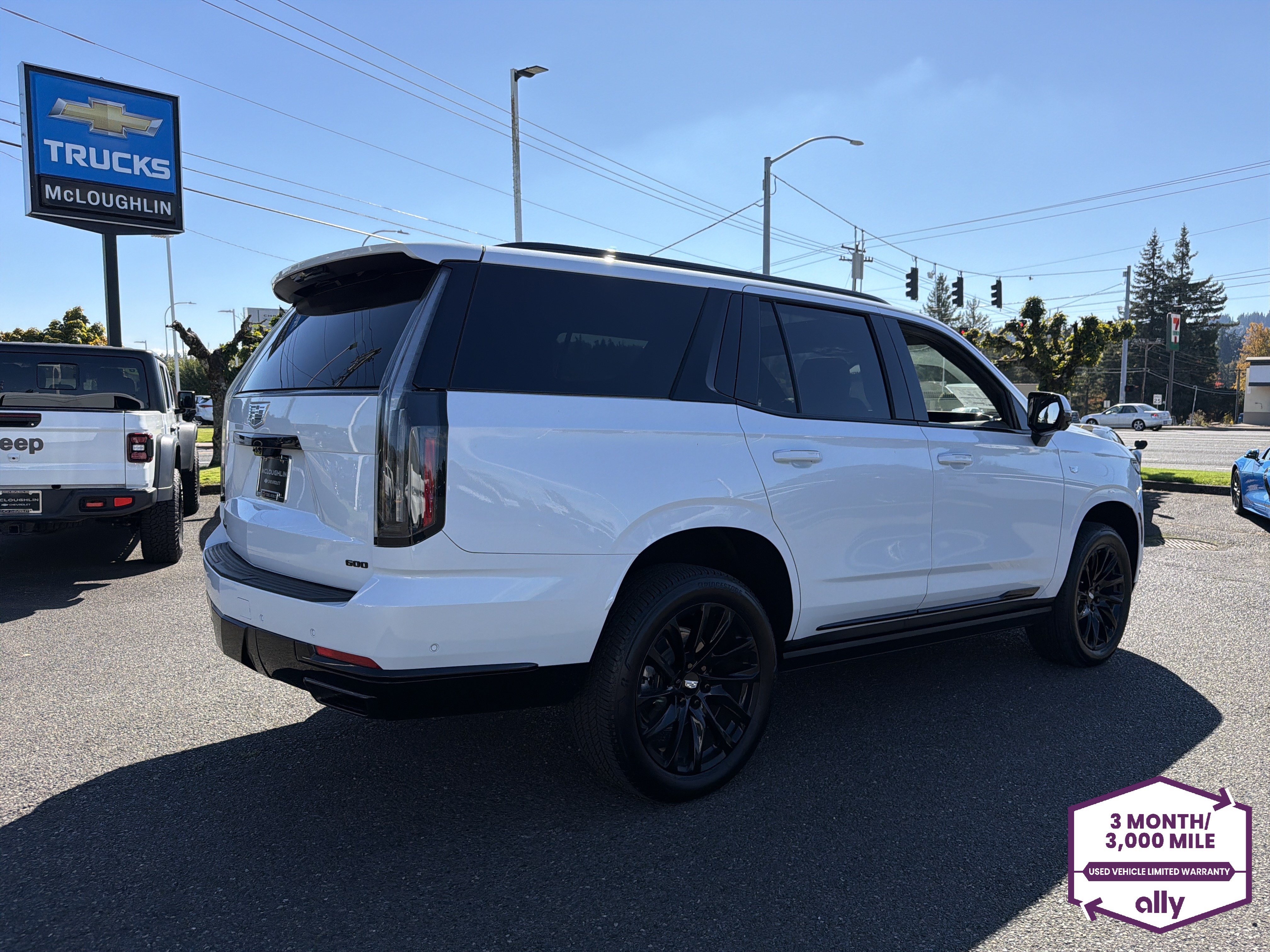 Used 2026 Cadillac Escalade Sport w/ LPO, ONYX Package AWD/4WD image 6
