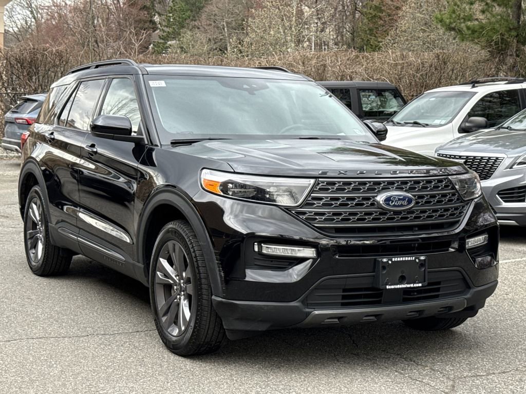 Used 2023 Ford Explorer XLT w/ Equipment Group 202A AWD/4WD image 1