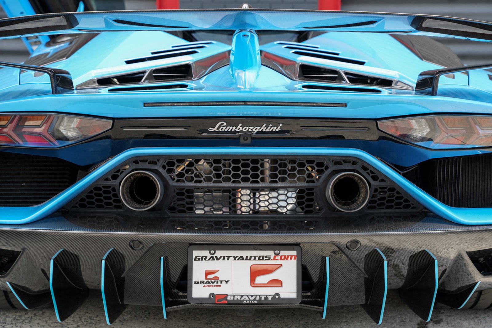 Used 2021 Lamborghini Aventador SVJ AWD/4WD image 18