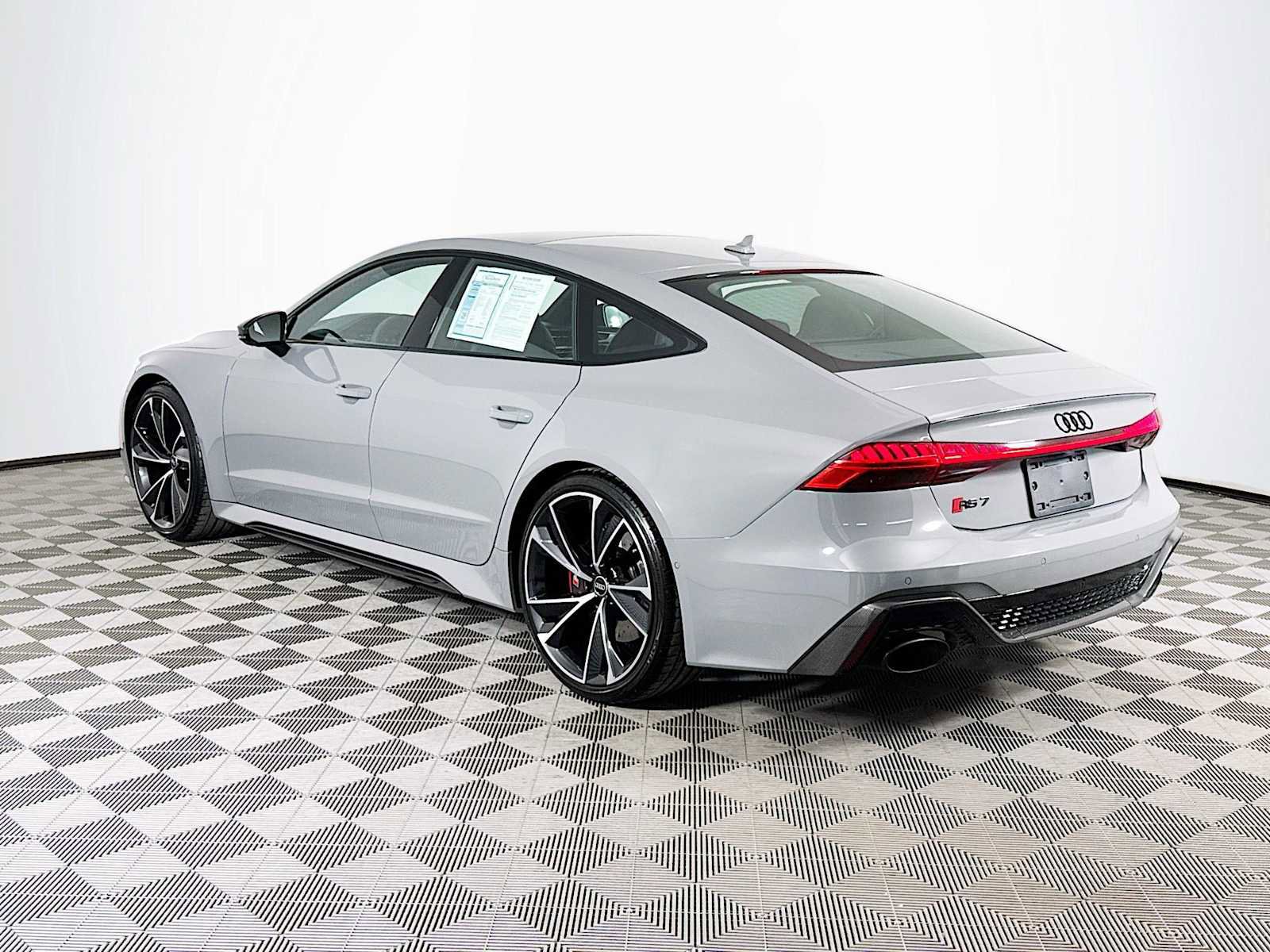 Used 2022 Audi RS 7 4.0T w/ Carbon Optic Package image 7
