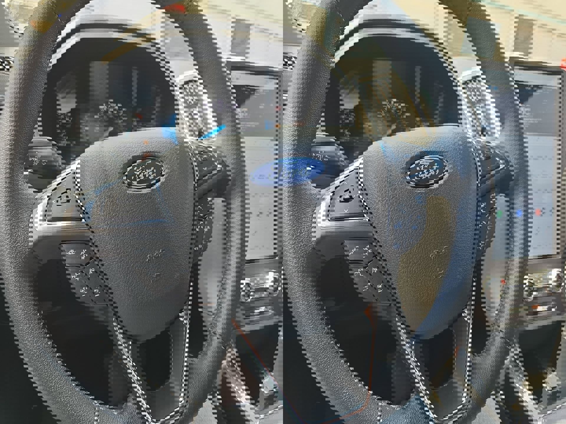 Used 2024 Ford Edge Titanium w/ Titanium Elite Package image 14