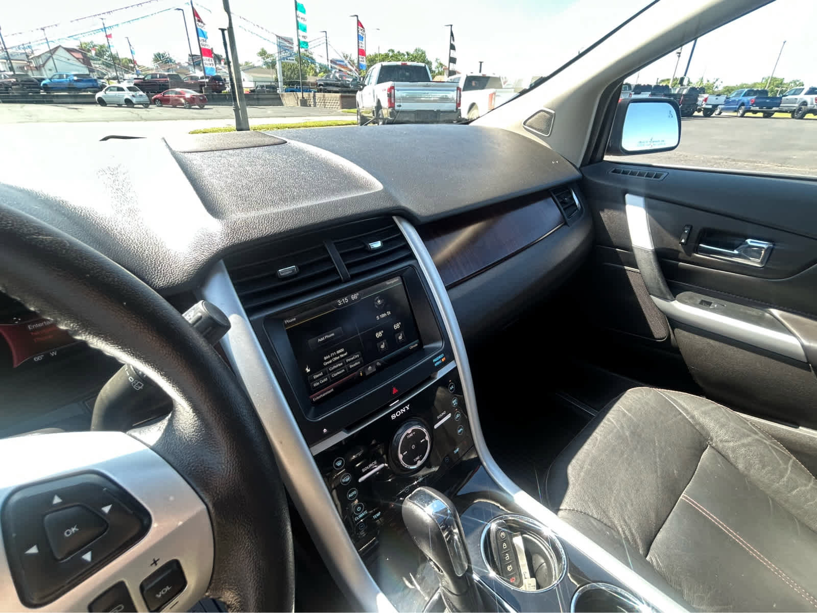 Used 2014 Ford Edge Limited w/ Equipment Group 301A FWD image 28