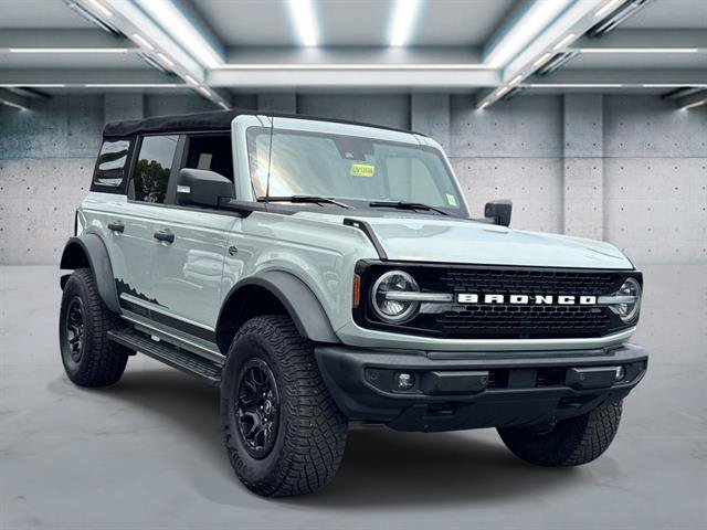 Certified 2022 Ford Bronco Wildtrak AWD/4WD image 3