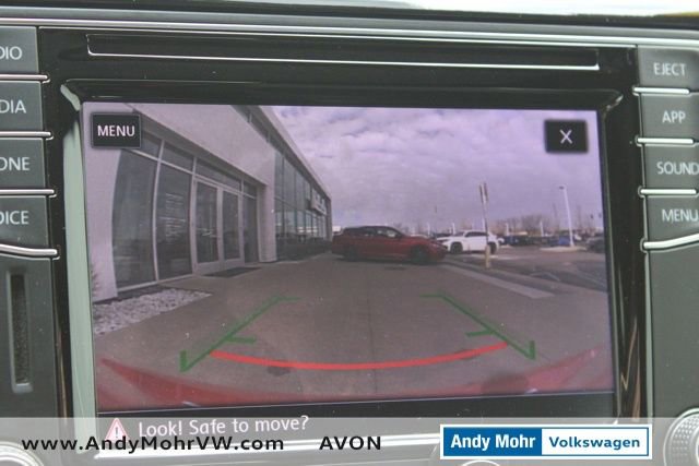 Used 2019 Volkswagen Beetle 2.0T SE image 34