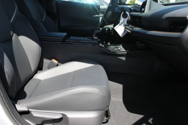 New 2027 Toyota Prius Limited w/ Limited Premium Package FWD image 11