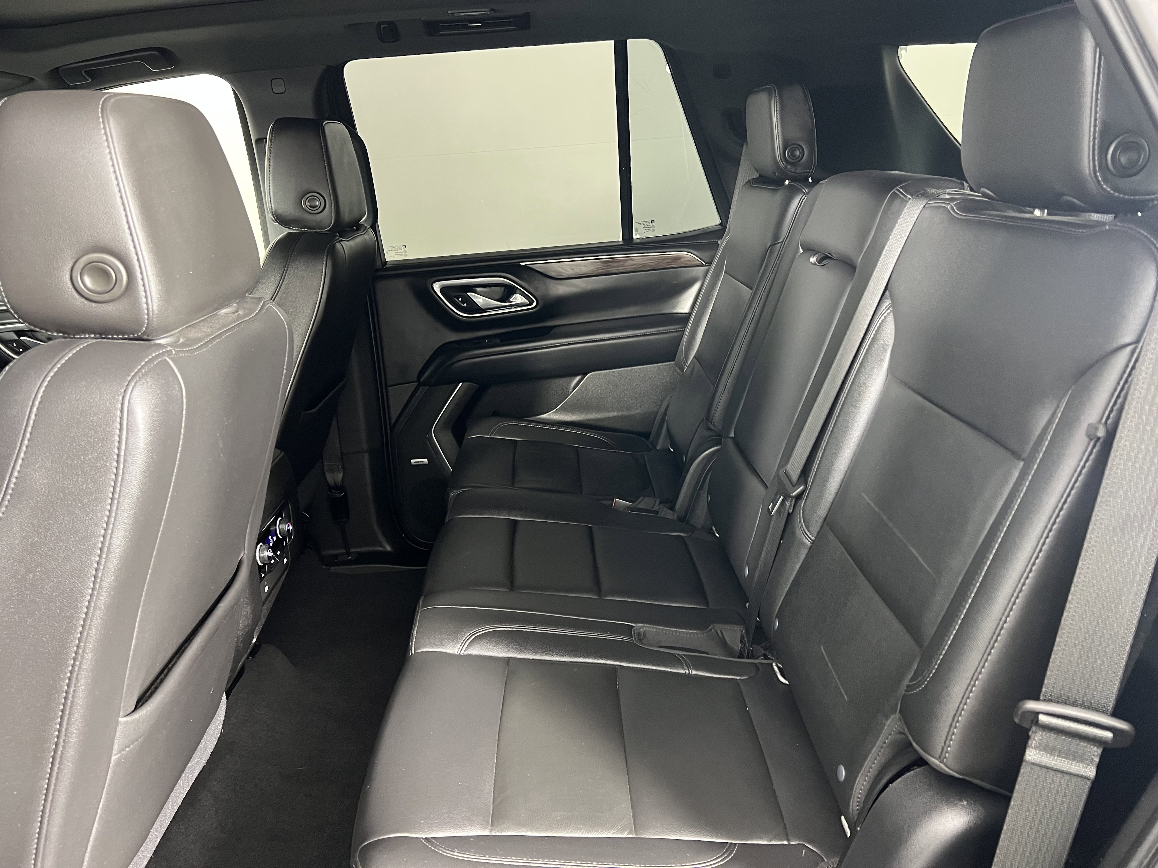 Used 2021 Chevrolet Tahoe Z71 w/ Z71 Signature Package image 17