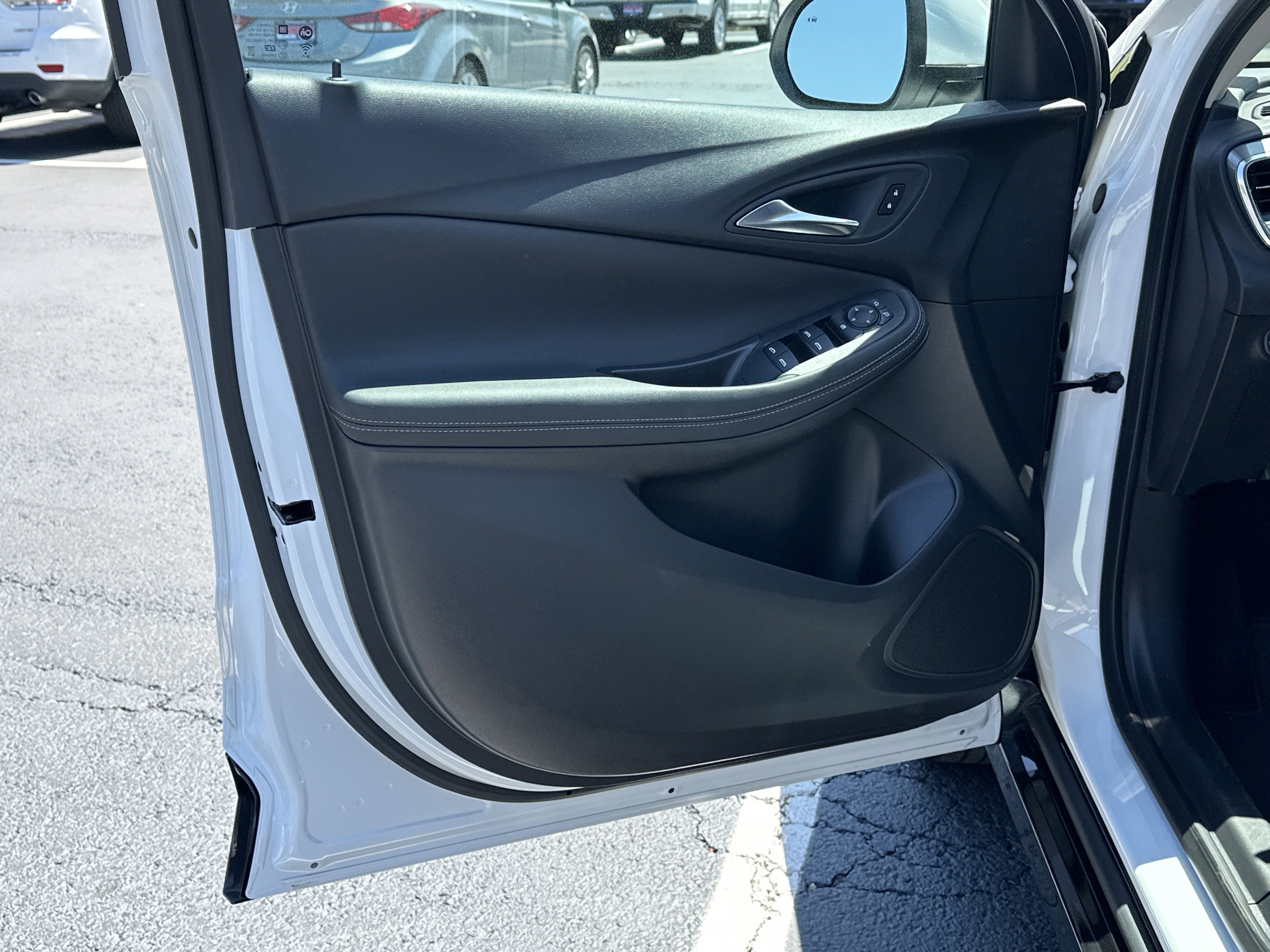Used 2024 Buick Encore GX Sport Touring w/ Comfort Package image 10