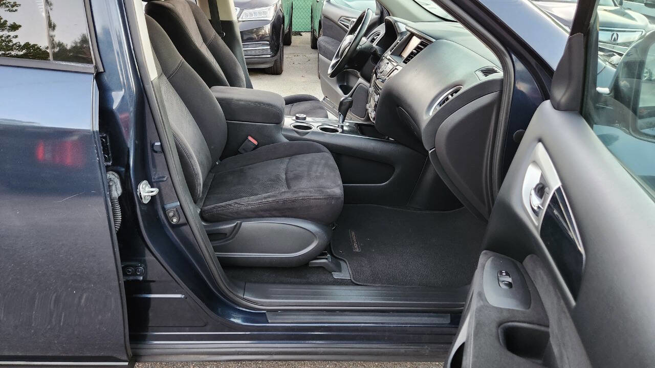 Used 2015 Nissan Pathfinder SV w/ Cargo Package image 42