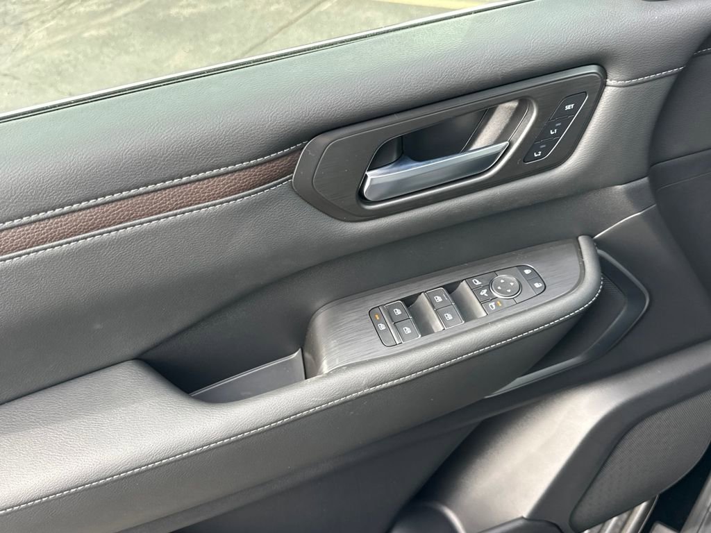 New 2026 Nissan Armada Platinum image 10