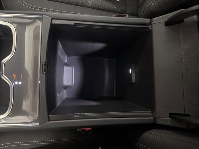 Used 2025 GMC Acadia Elevation image 35