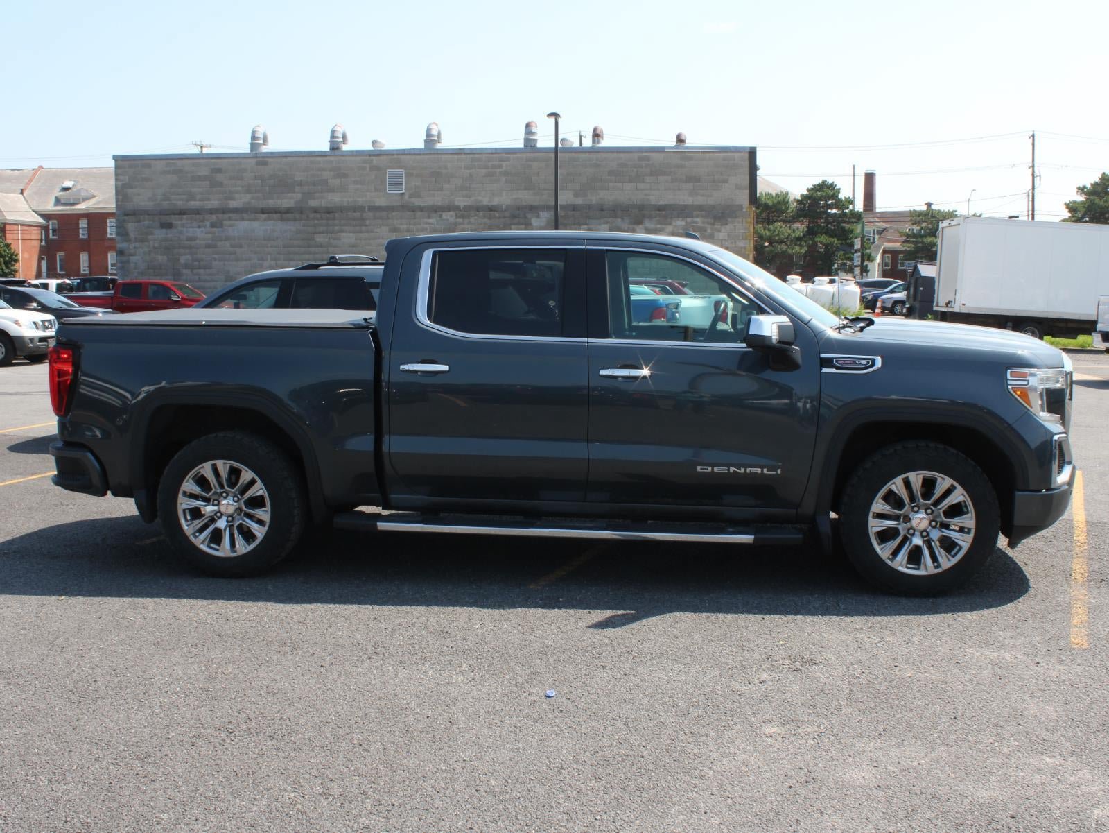 Used 2019 GMC Sierra 1500 Denali w/ Driver Alert Package II AWD/4WD image 4