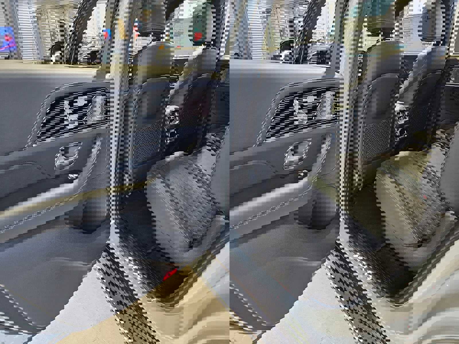 Used 2025 Mercedes-Benz GLS 63 AMG 4MATIC image 11