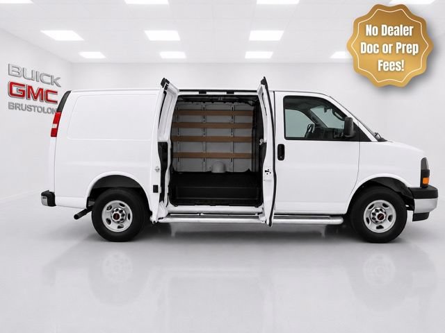 Used 2025 GMC Savana 2500 w/ Driver Convenience Package RWD video 2