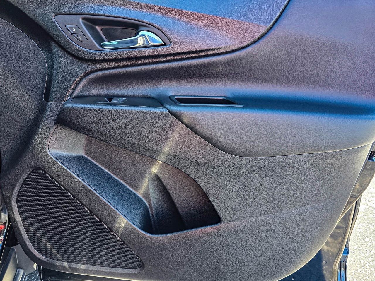 Used 2022 Chevrolet Equinox LT image 39